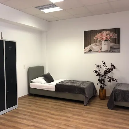 Messe Albergue Laatzen