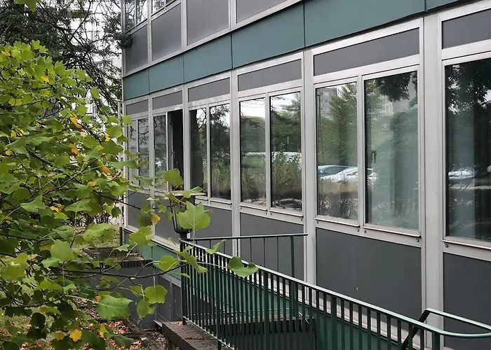 Messe Хостел *